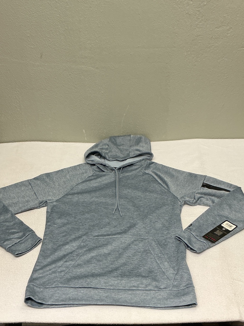 Layer 8 Men's Heather Light Blue Pullover Hoodie Sz Medium NWT 3124